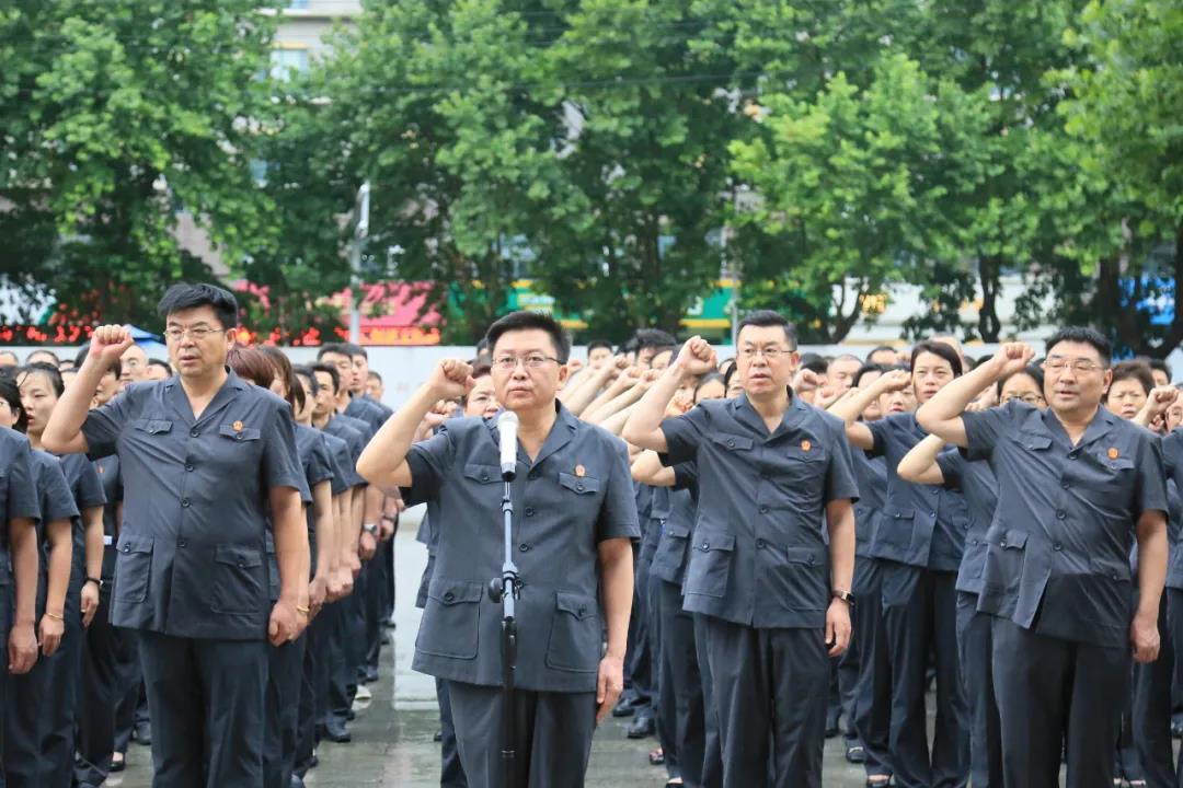 小宝贝打网球